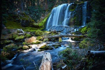 Exploring Tumalo Falls: A Breathtaking Cascade Near Bend, Oregon